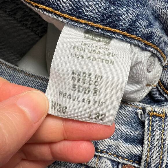 Levi’s 505 Relaxed Fit distressed blue jeans 33x31 Y2K - Picture 7 of 8